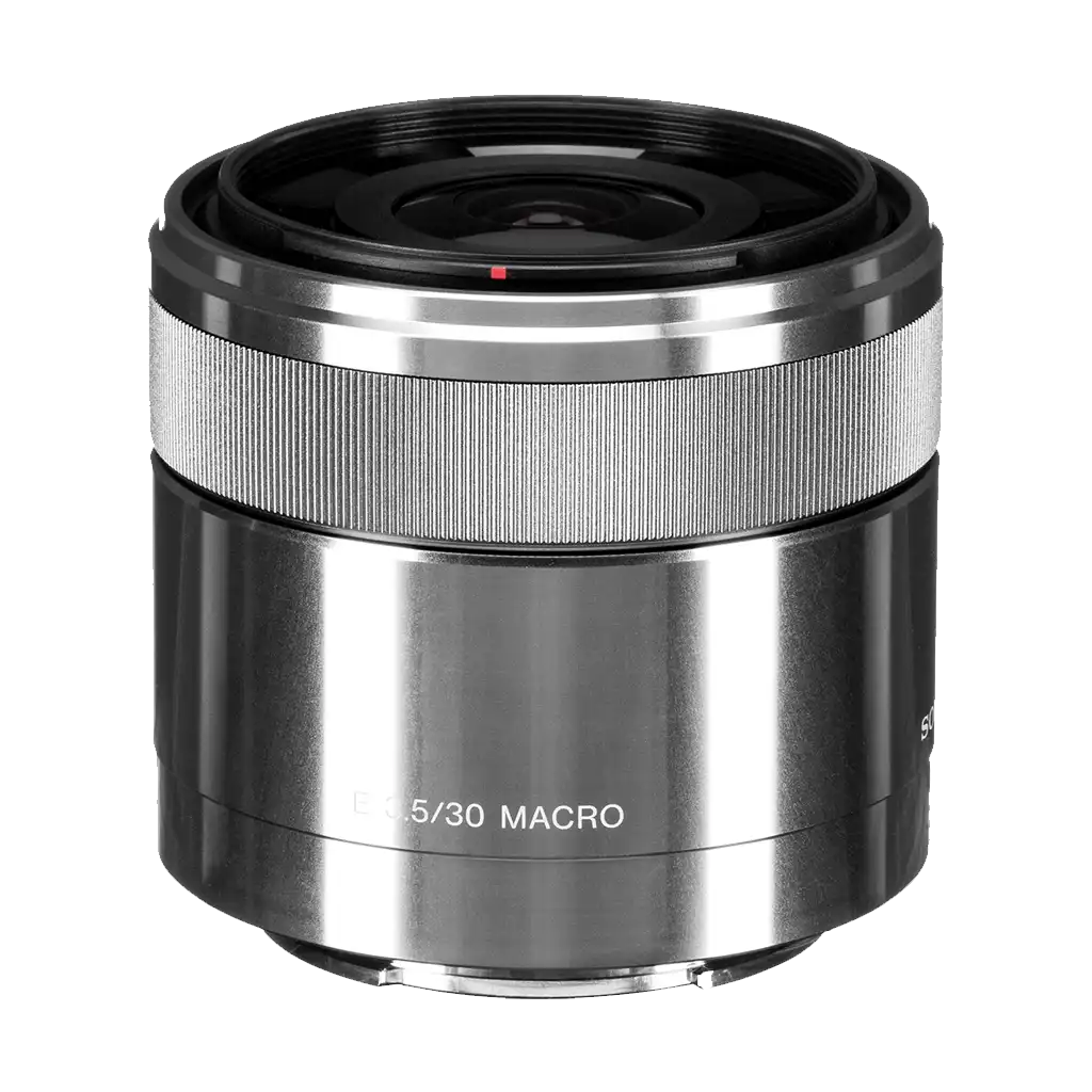 USED Sony E 30mm f/3.5 Macro Lens - Rating 7/10 (S44461)